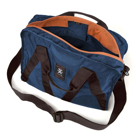 crumpler travel bags